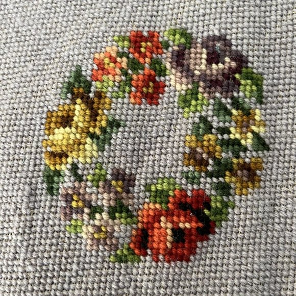Preworked Handmade Needlepoint Roses Floral Wreath Lavender Completed Finished - Picture 2 of 6